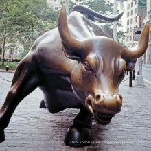 Wall Street la estatua del toro de bronce de merrill de carga de bronce